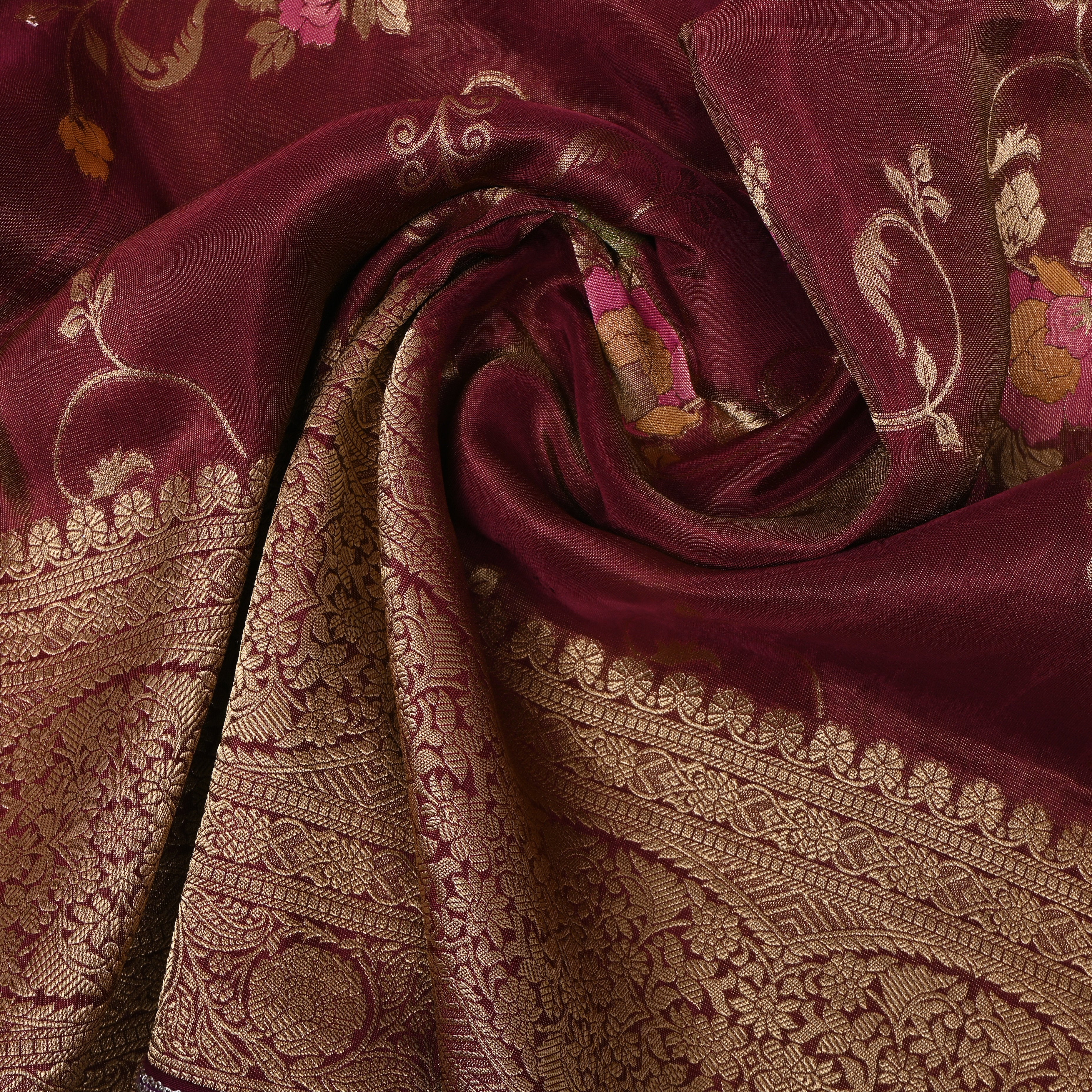 Deep Maroon Floral Vine Jamawar Tissue