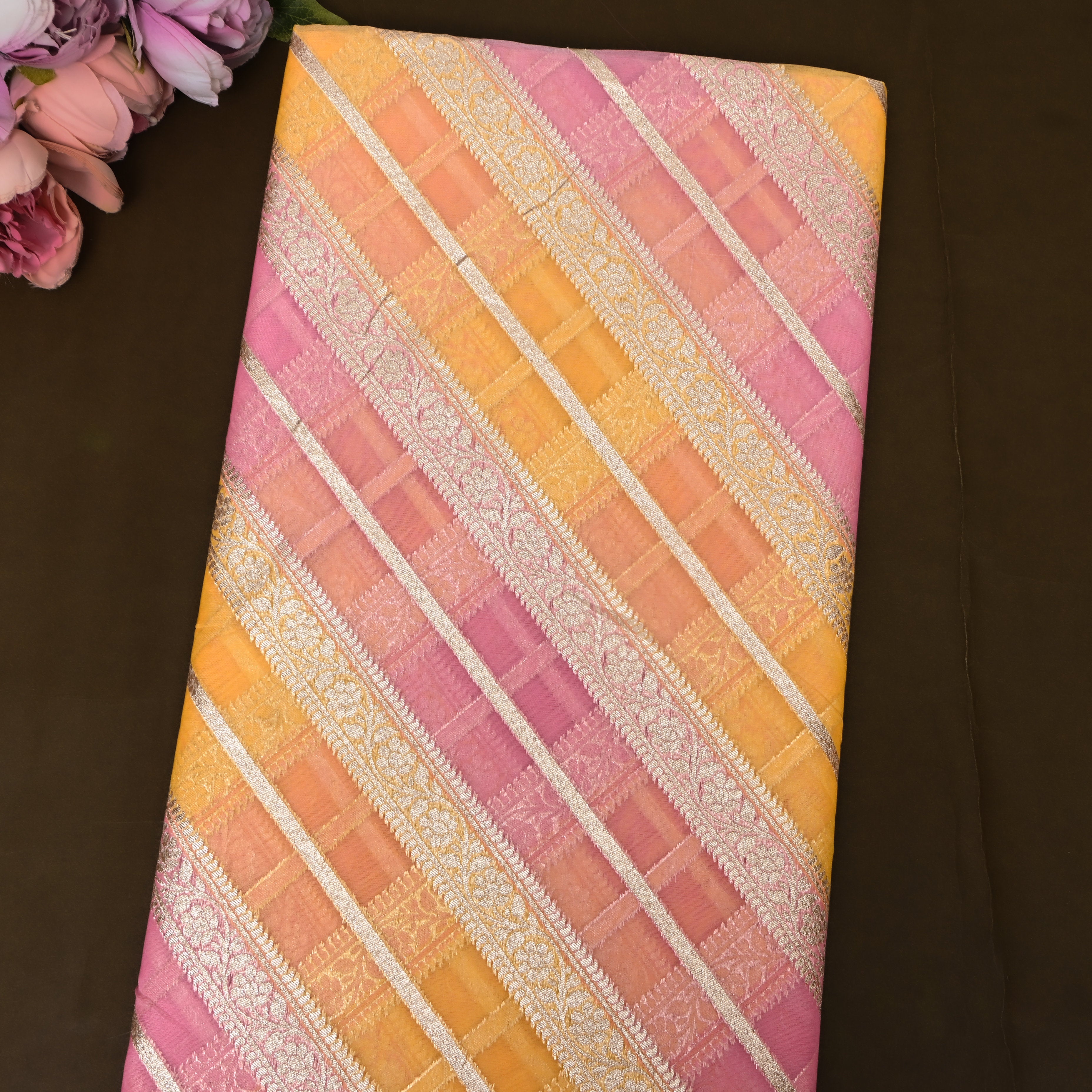 Blush Gold Checked Zari Border Jamawar Fabric