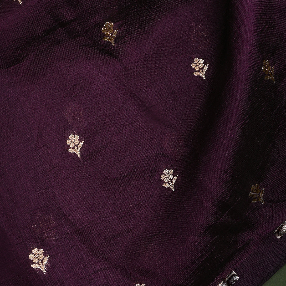 Deep Purple Gold Zari Floral Butti Bnarasi Silk Fabric