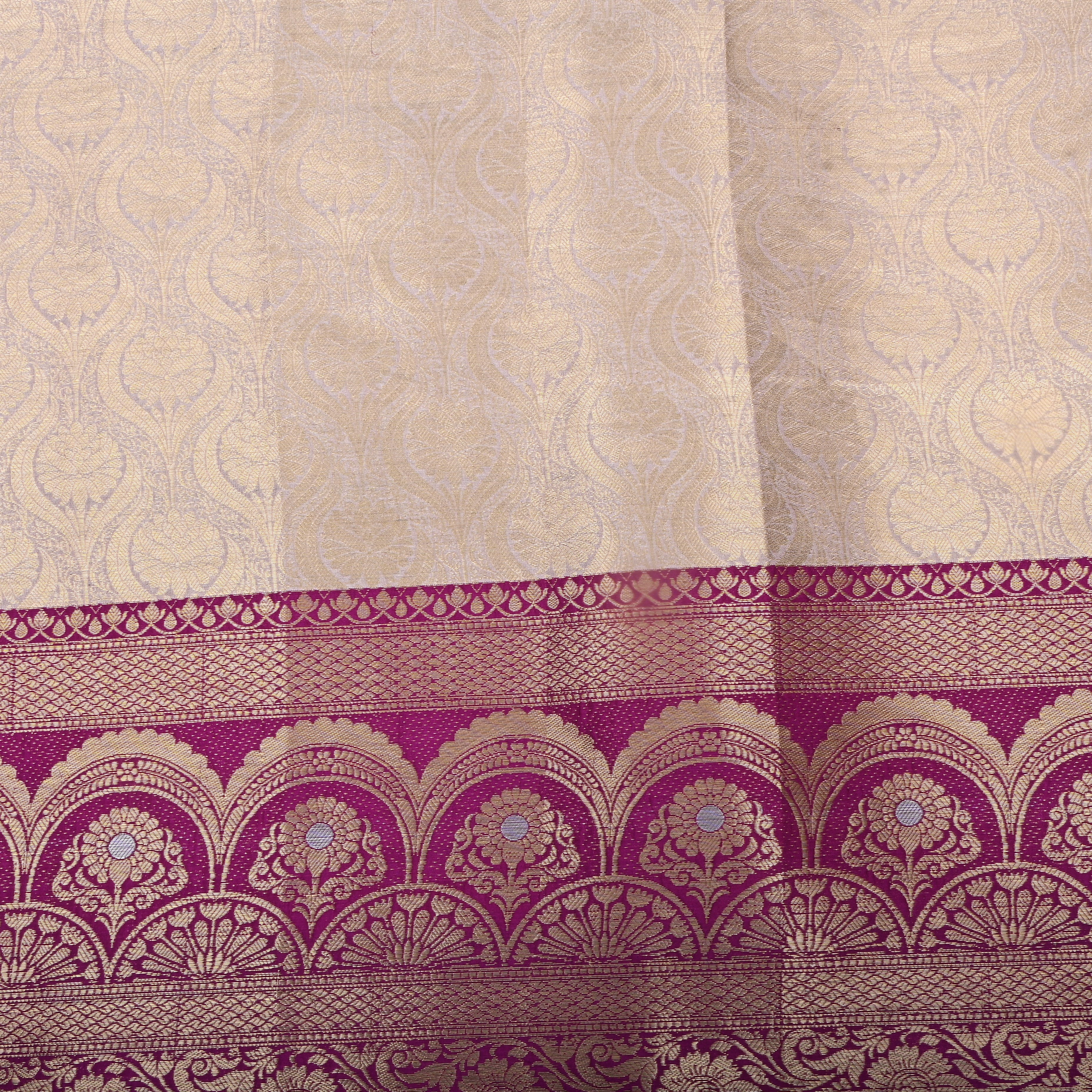 Coconut White Zari Weave Jamawar Silk Fabric