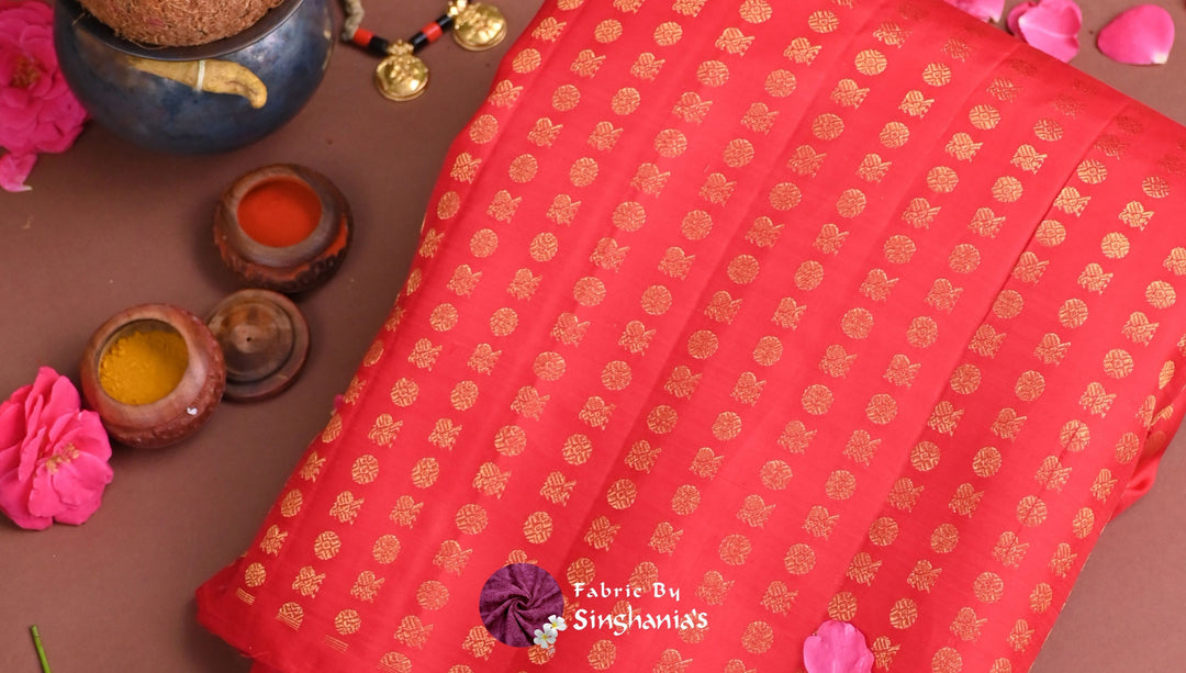 Banarasi Fabric Through the Ages: Blending Tradition with Contemporary Style