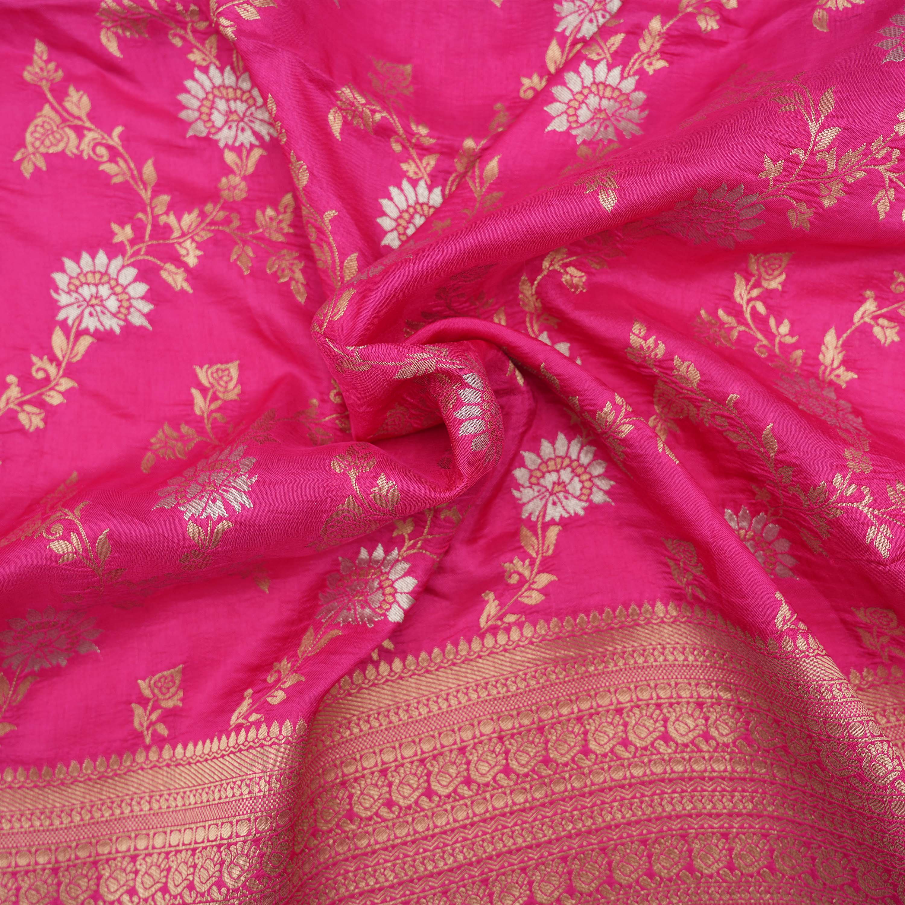 Burnt Pink Floral Jaal Scalloped Border Banarasi Silk Fabric