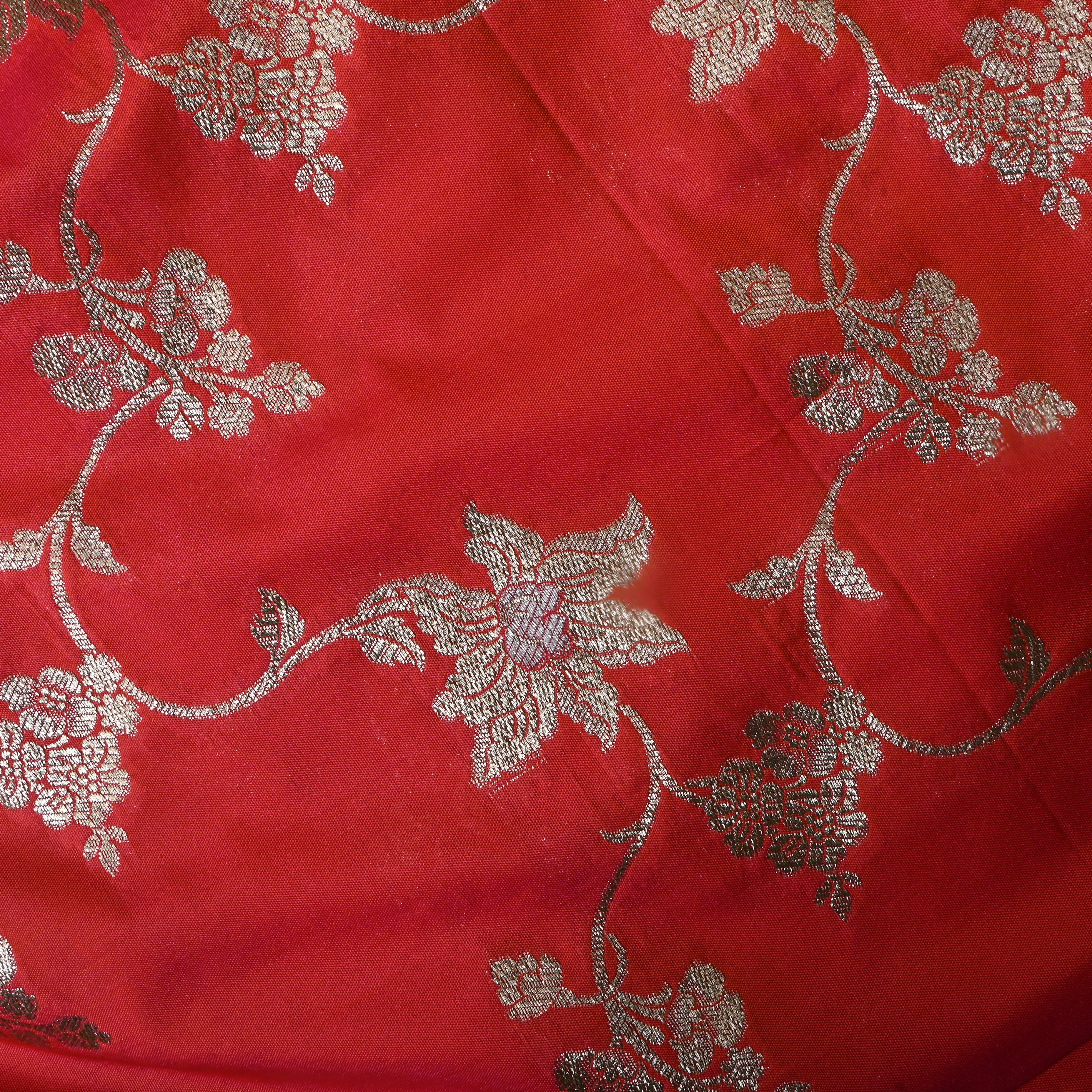 Dark Reddish Pink Floral Jamawar Silk Fabric