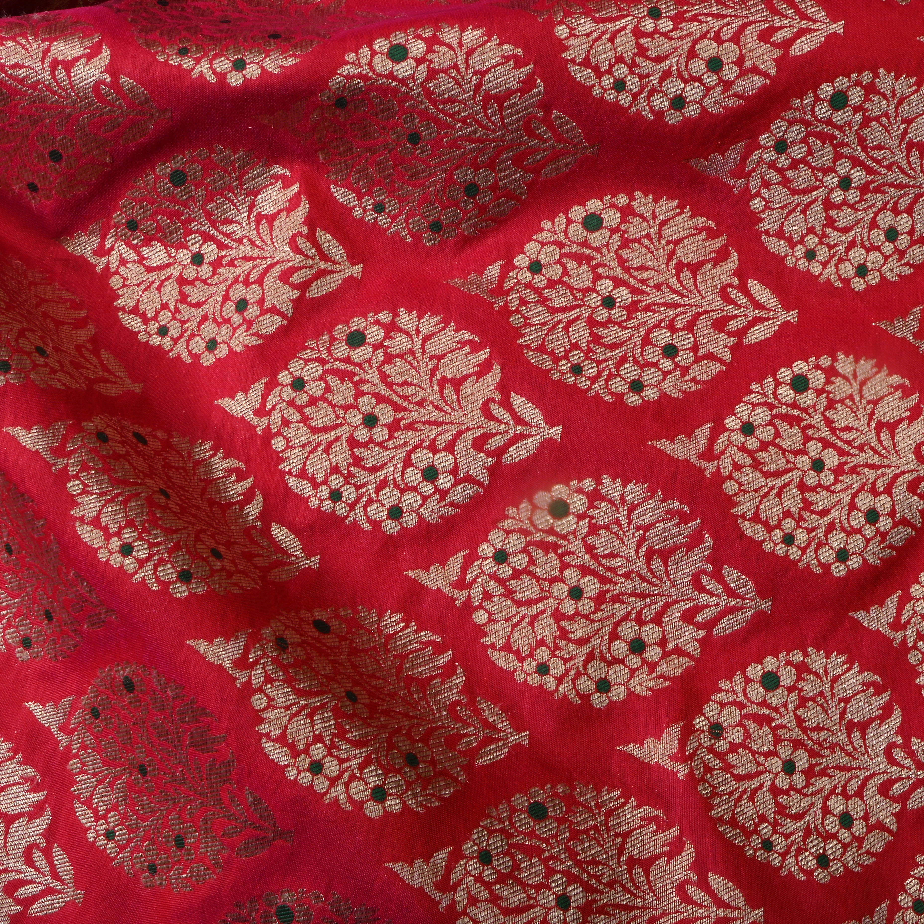 Dark Magenta Pink Floral Jamawar Silk Fabric
