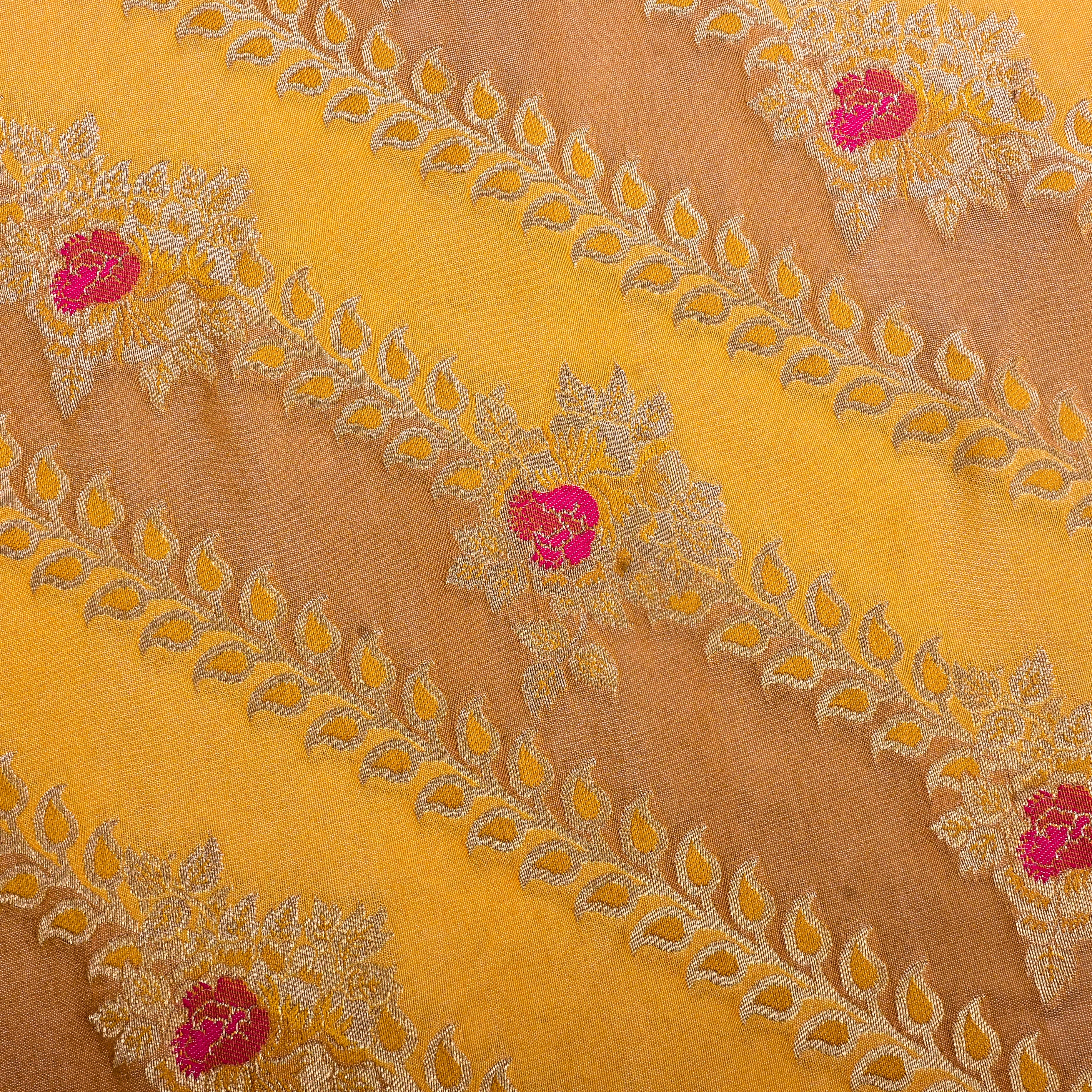Dual Colour Banarasi Fabric With Leheriya Pattern