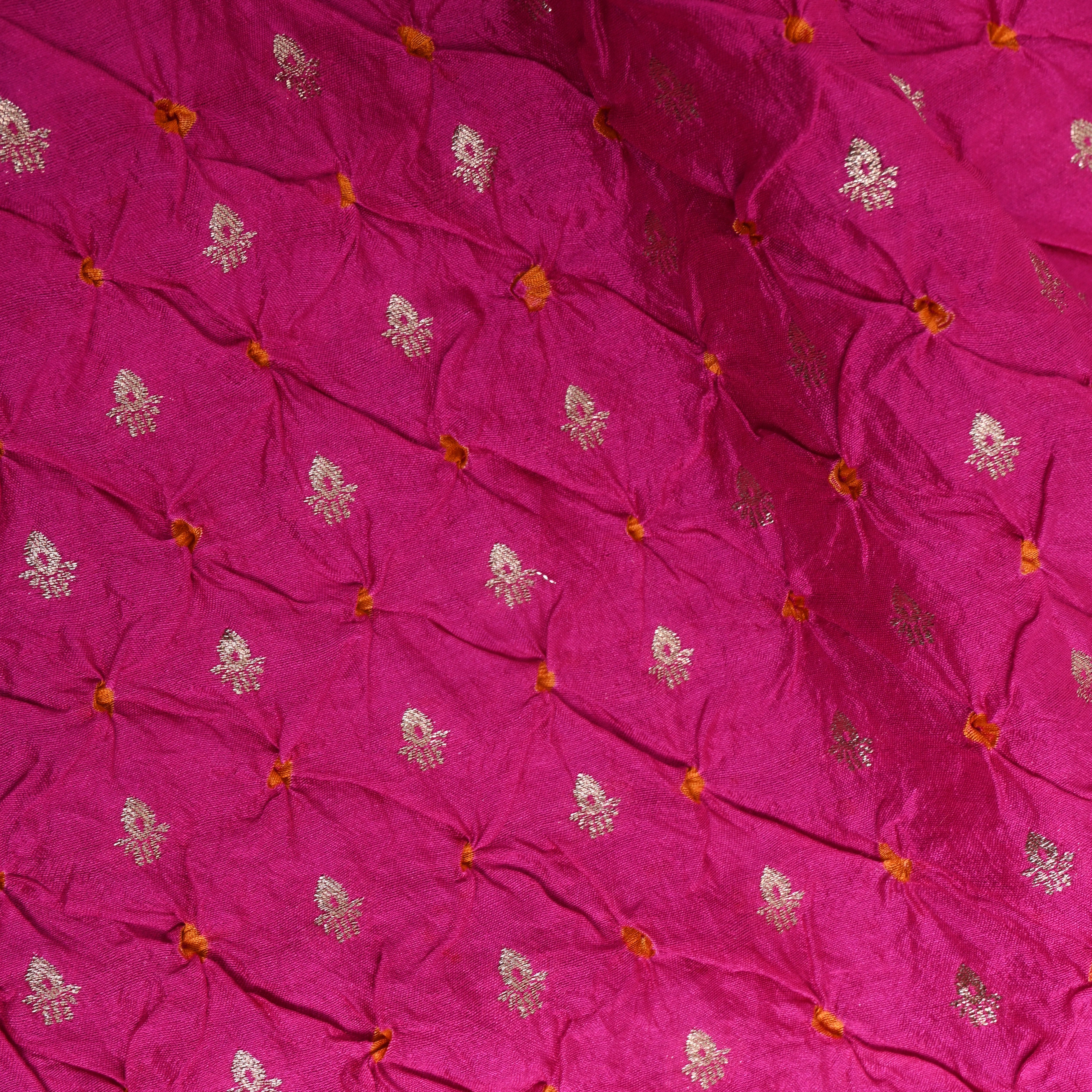 Rani Pink Booti Handloom Bandhani