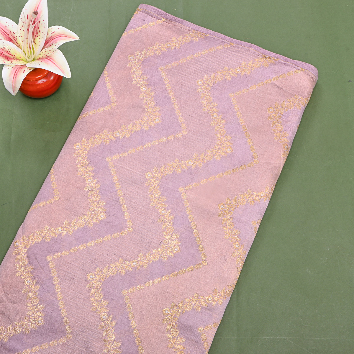 Pastel Lavender Gold Zari Zig-Zag Wave Jamawar Silk Fabric