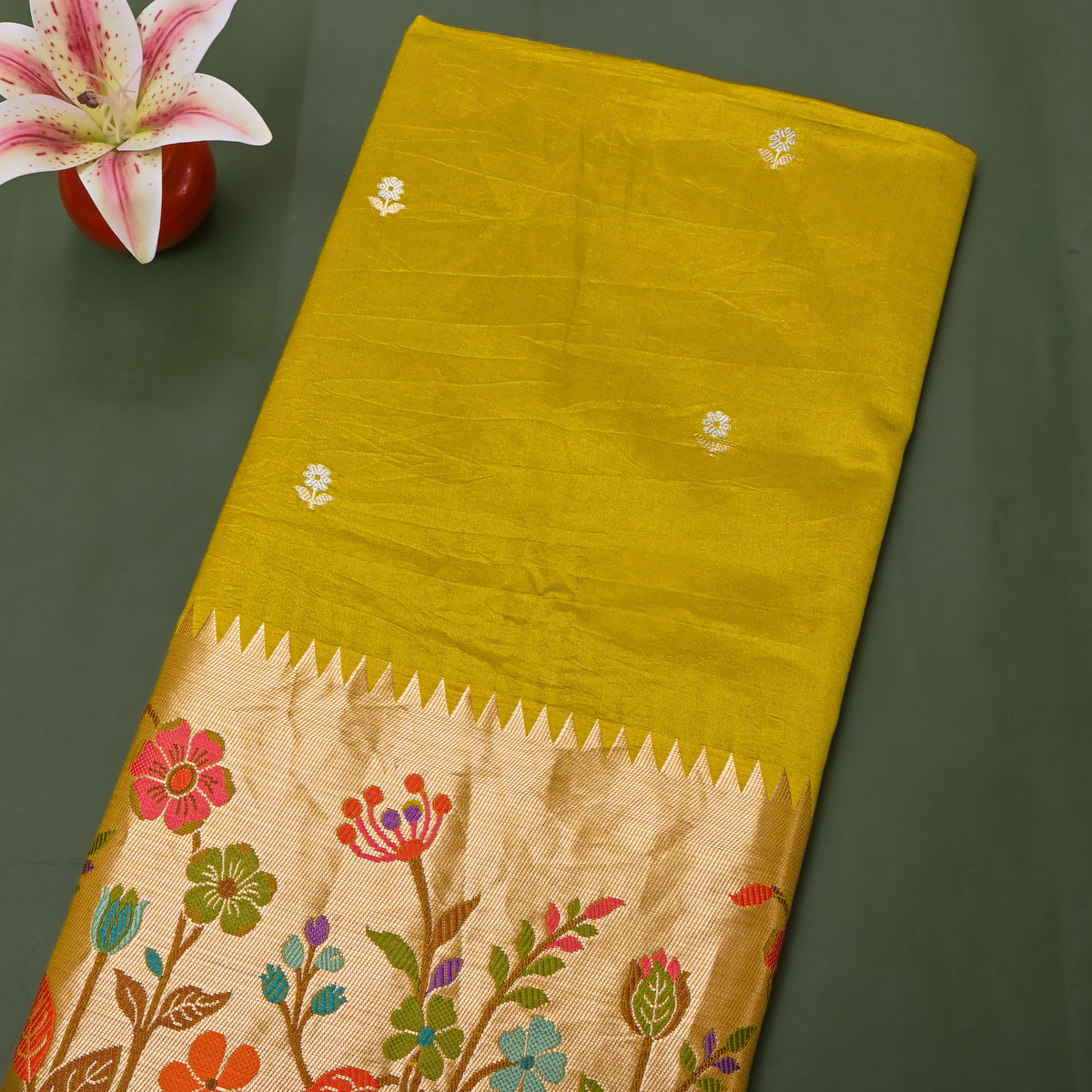 Mustard Green Floral Border Dual-Tone Jamawar Silk Fabric