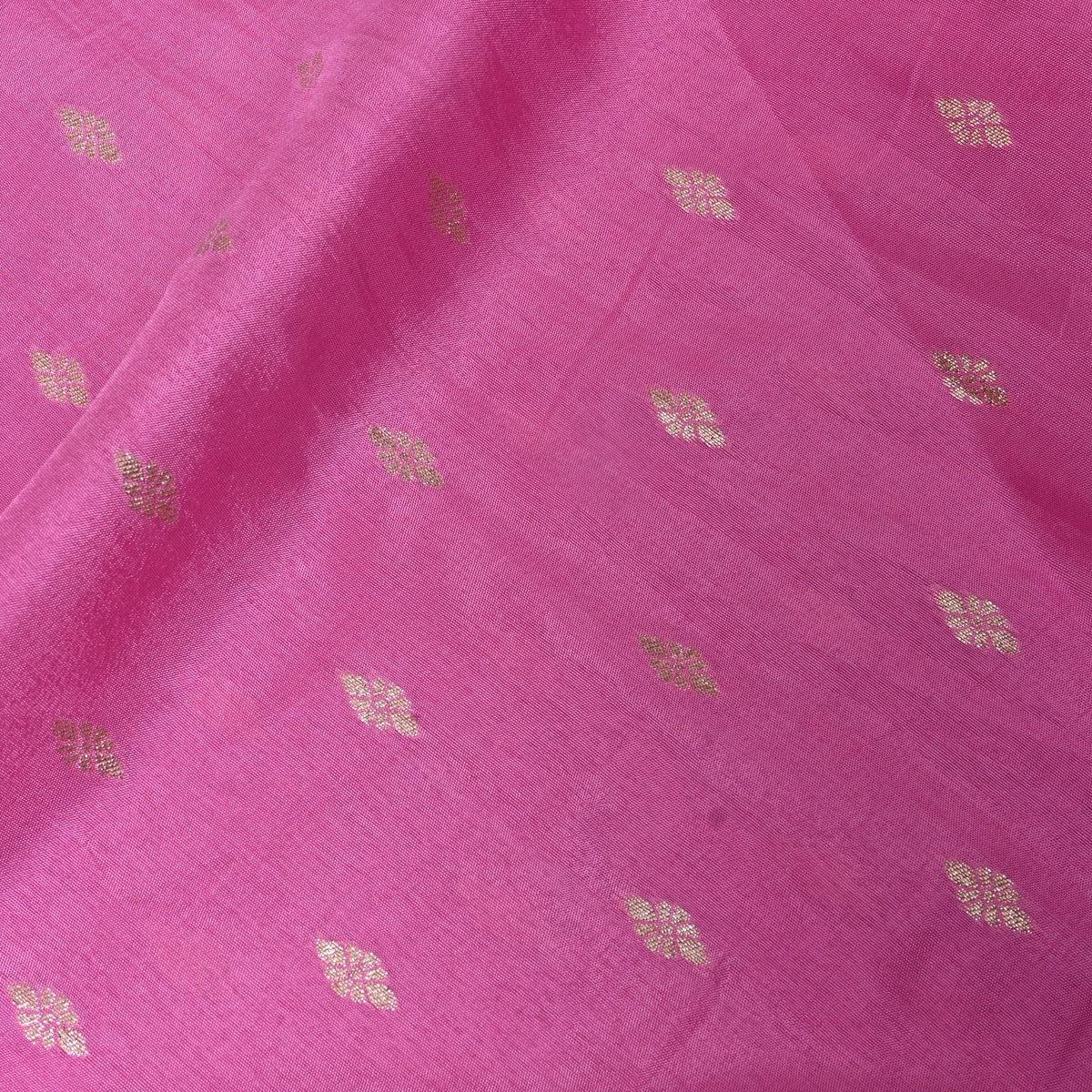 Magenta Jamawar Silk With Woven Diamond Motifs