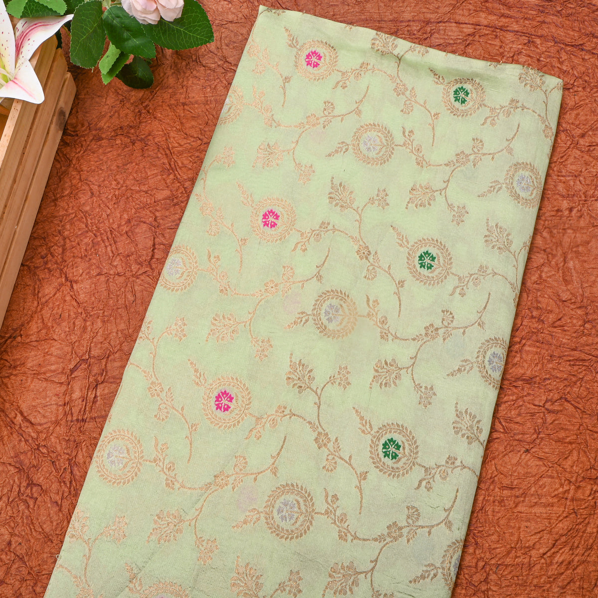 Pistachio Green Dual Tone Zari Meenakari Florl Weave Banarasi Silk Fabric