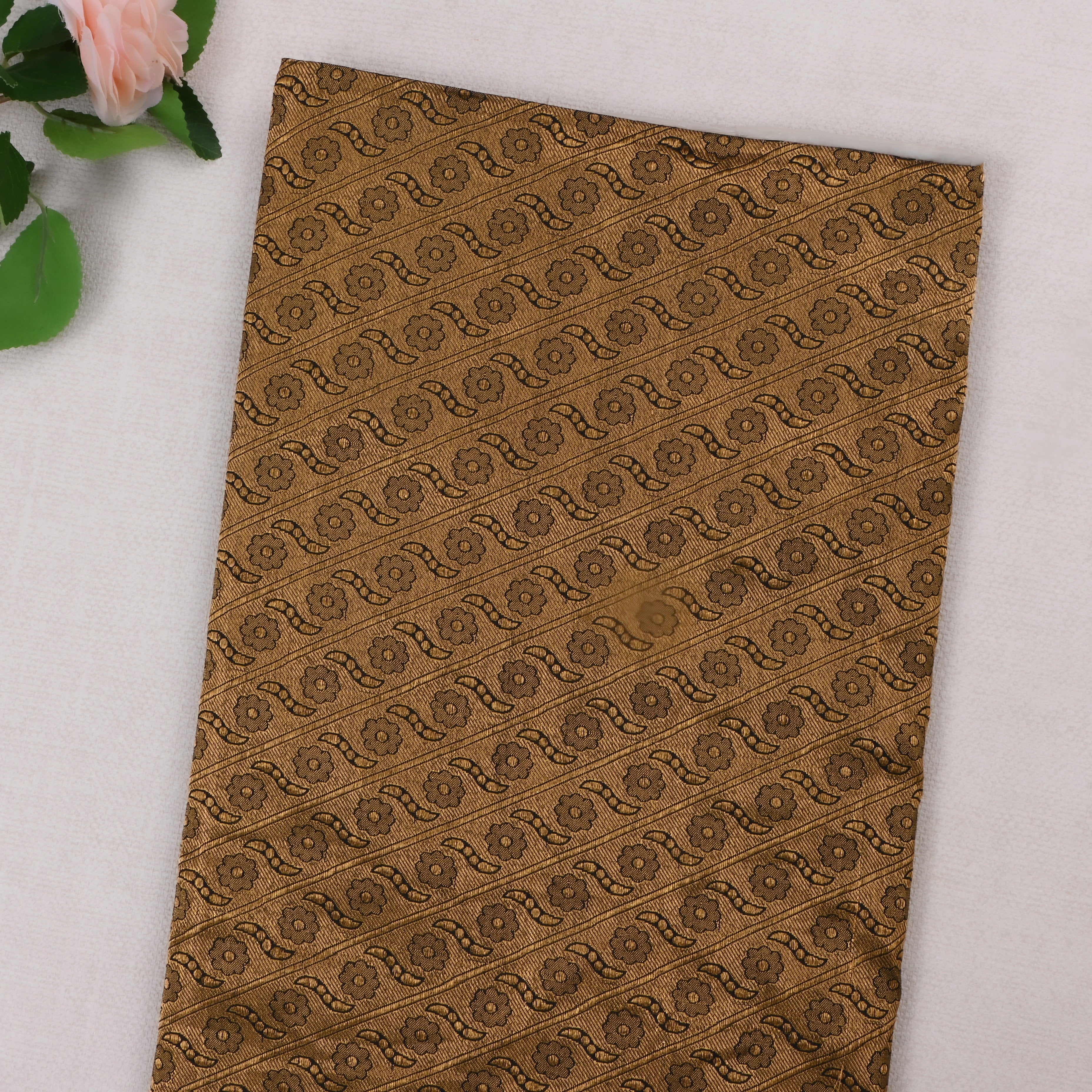 Gold Jamawar Silk Fabric With Floral Floral Patterns