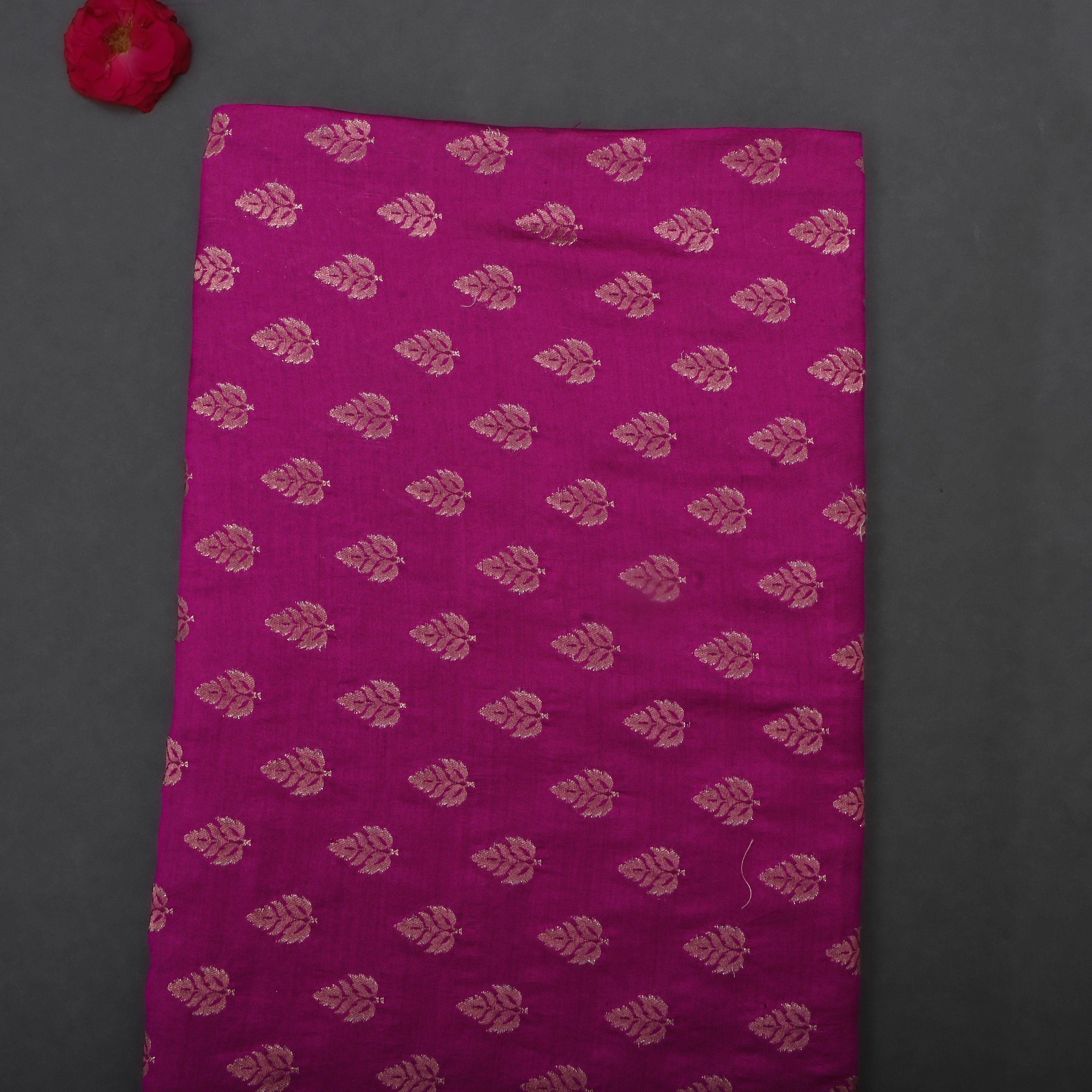 Mulberry Magenta Red Jamawar Silk Fabric With Butti'S