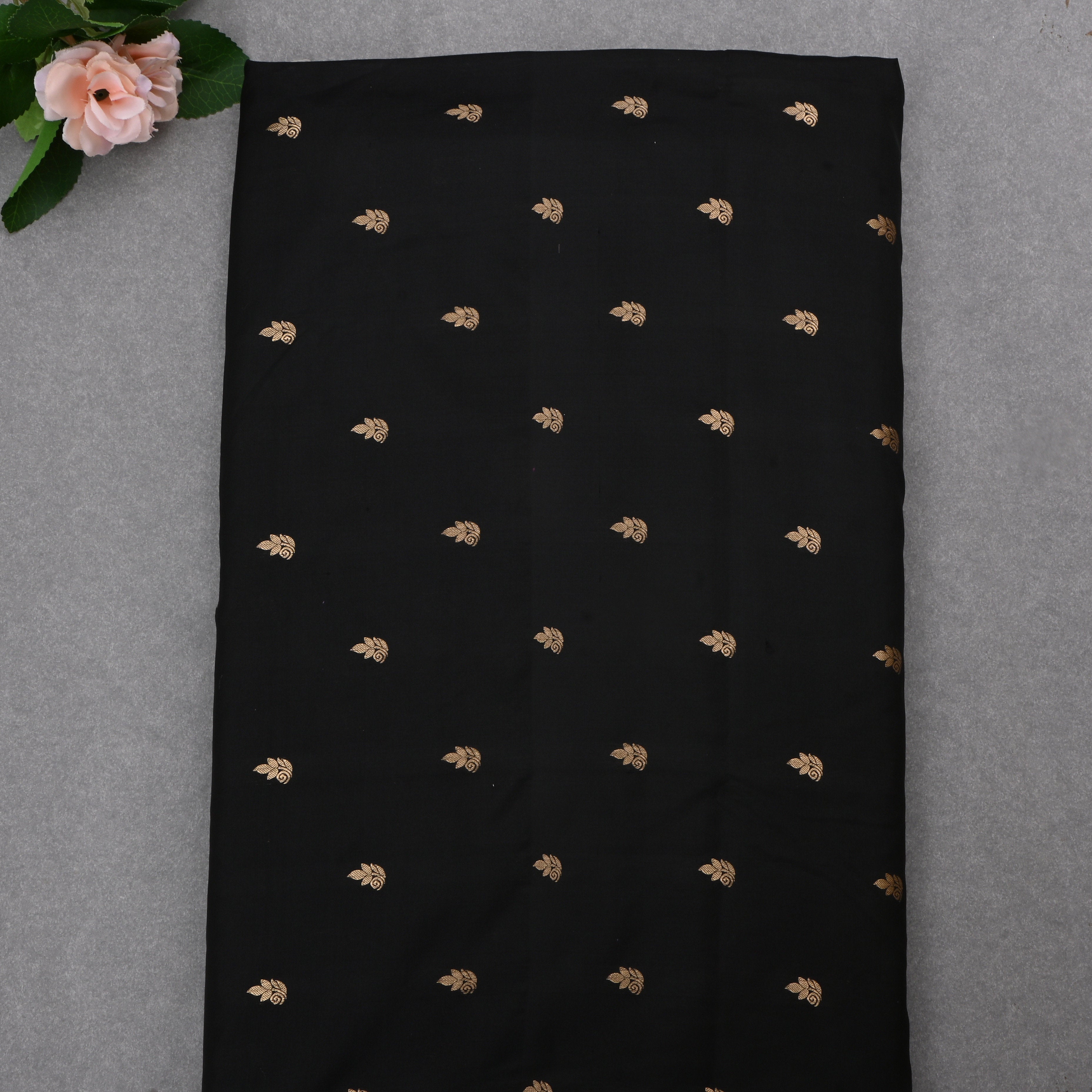 Black Jamawar Silk Fabric With Butti'S