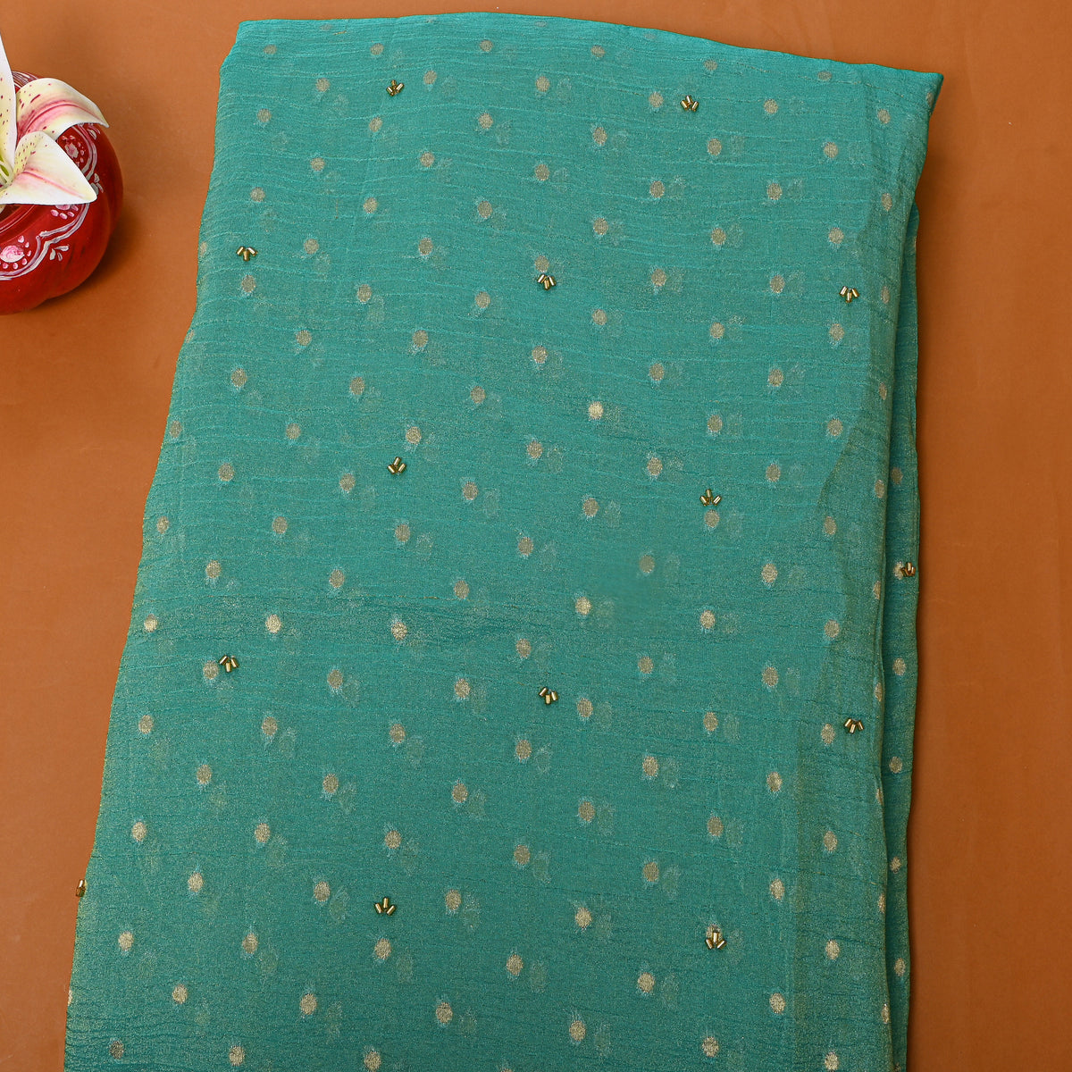 Green Scallop Butti Embroidered Tissue