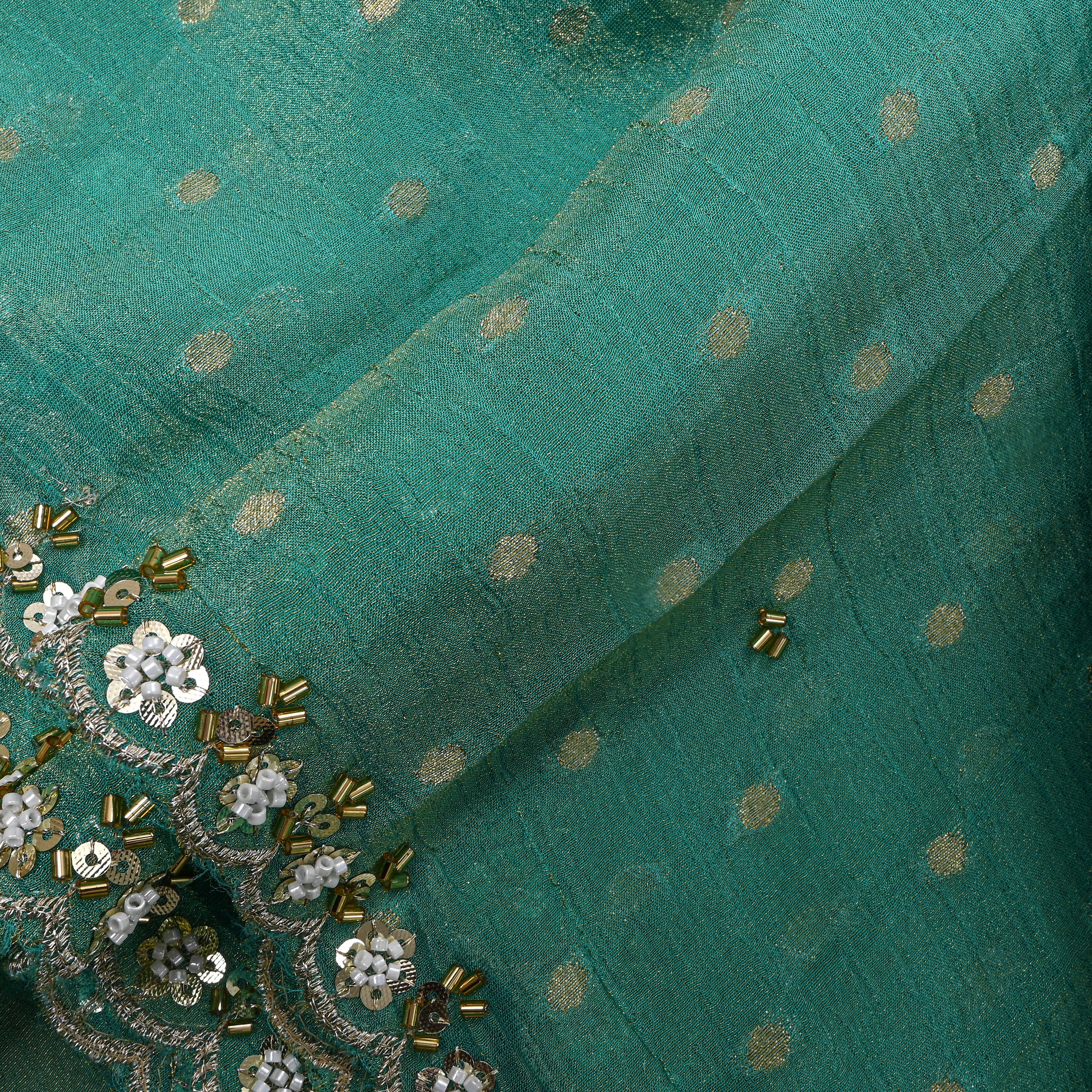 Green Scallop Butti Embroidered Tissue