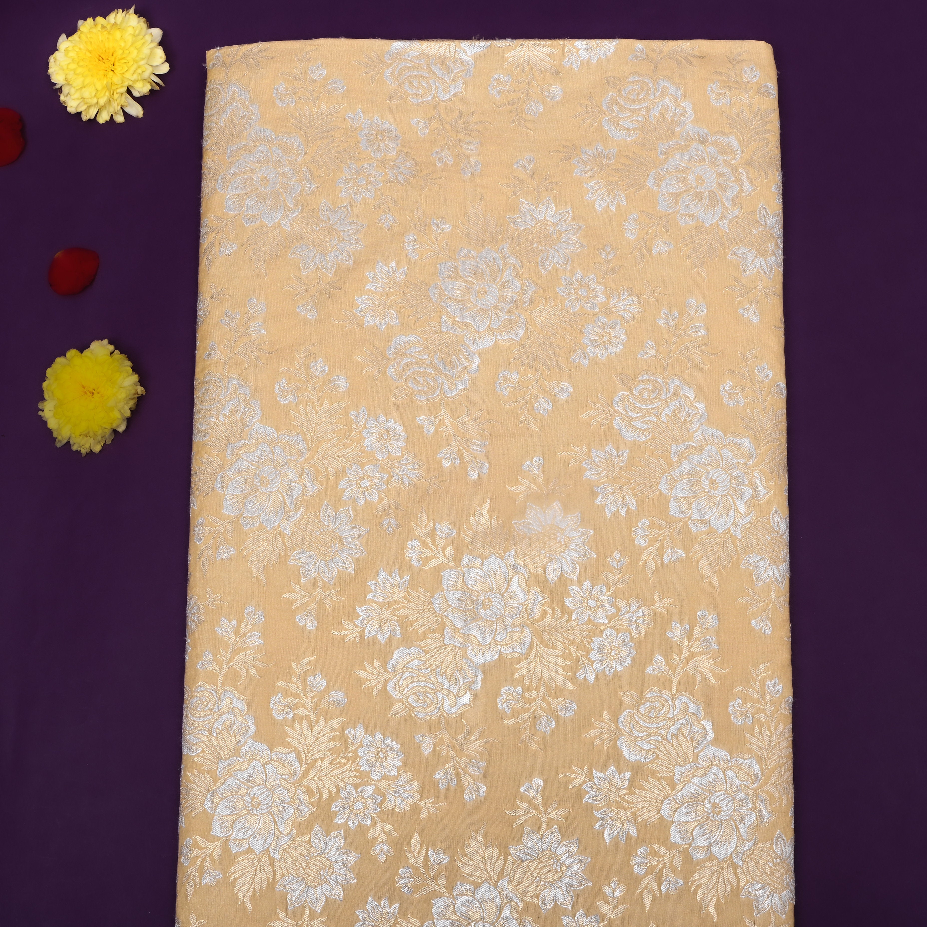 Cream Floral Zari Woven Jamawar Silk Fabric