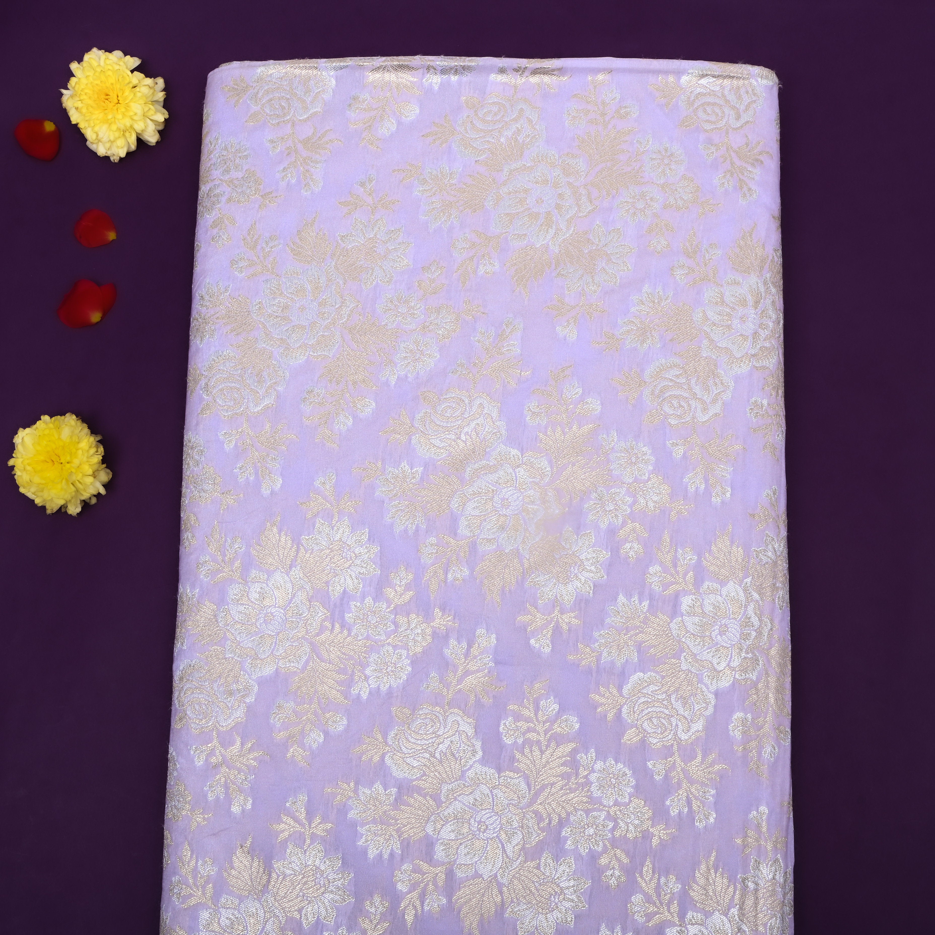 Soft Lilac Floral Zari Woven Jamawar Silk Fabric