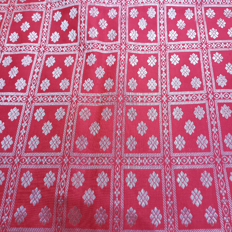 Red Kanjivaram Pattu Fabric With Floral Motifs